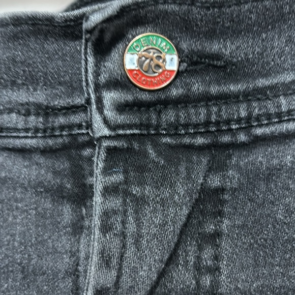 DIESEL jeans.  Size 44. Refer to measurements. - Picture 3 of 10